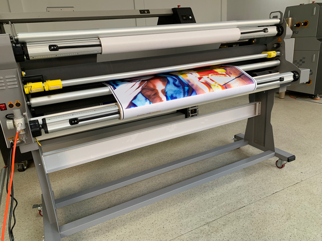 Plastificatrice a rotolo di grande formato VLR1700